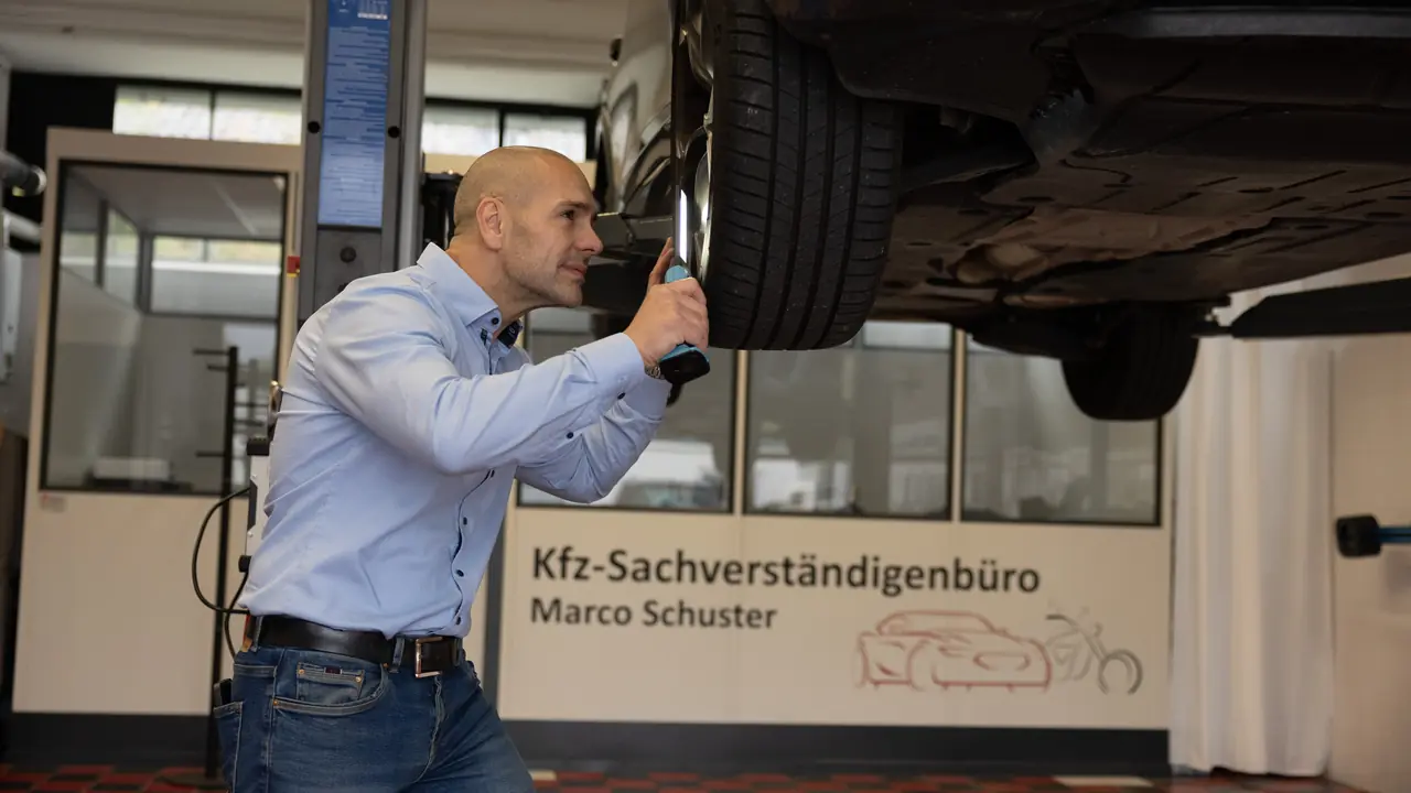 KFZ Gutachten Lauben